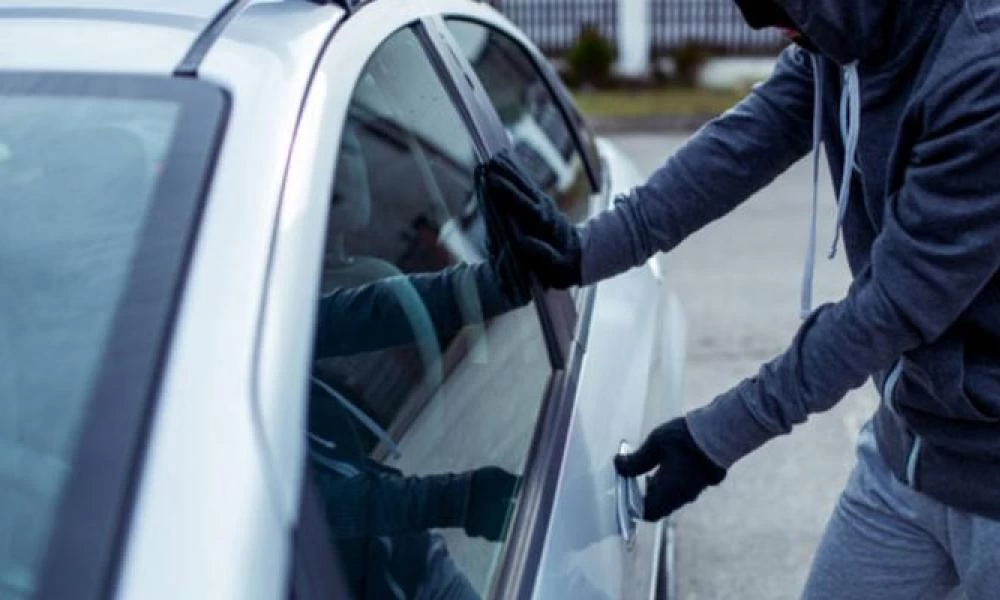 Αγγλία: Σοκαριστική κλοπή αυτοκινήτου με θύμα γυναίκα με μωρό